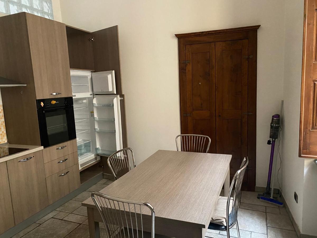 Tito'S Apartment 库尼奥 外观 照片